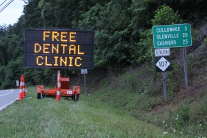 Free Dental Clinic Sign