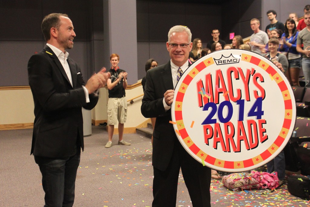 Macy's Parade Announcement 04